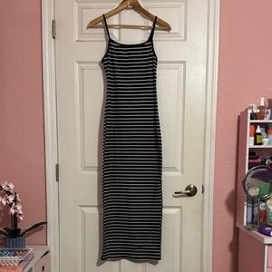 Chic Striped Maxi Dress in Black and White